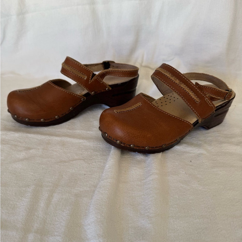 Sanita women's leather clog, size 37